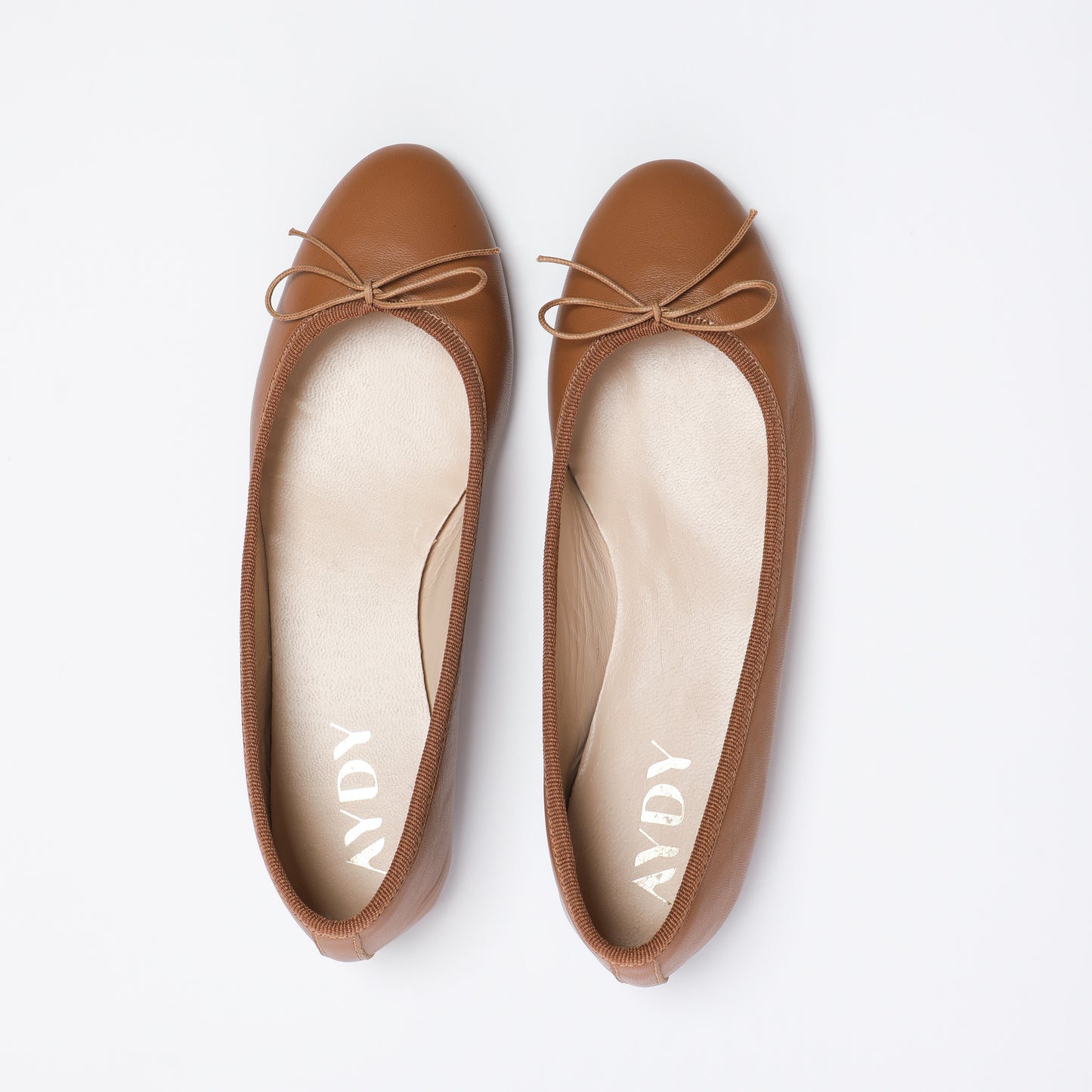 Tereza Cuir Camel