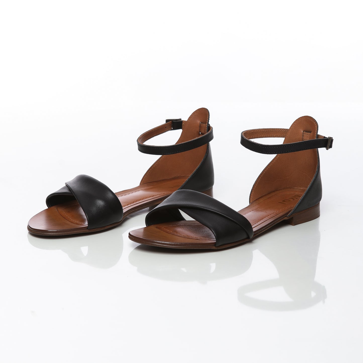 Lavande Cuir Noir+