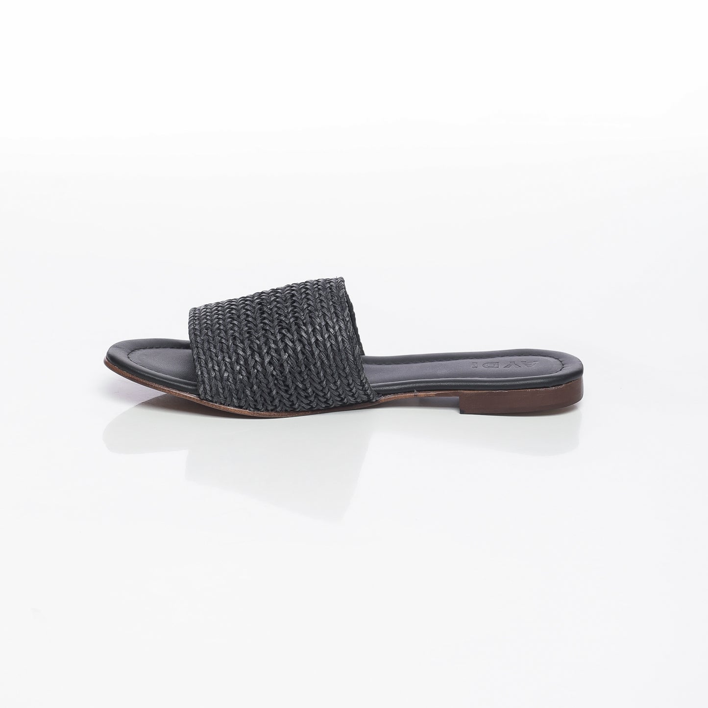 Cassandra Raffia Noir