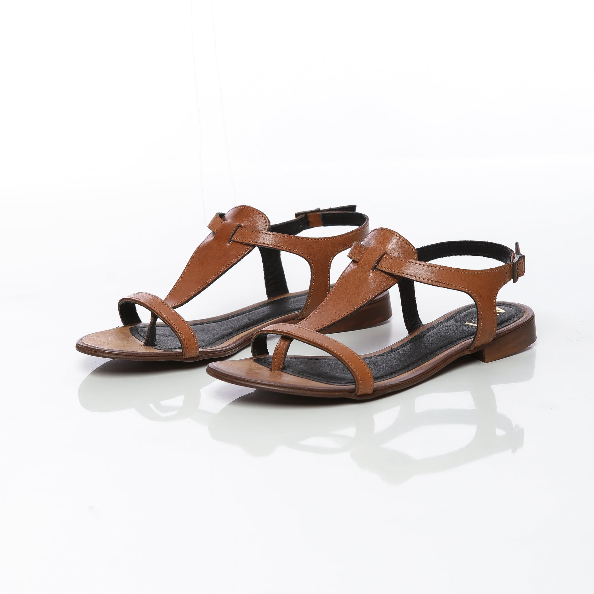 Eleni Cuir Camel