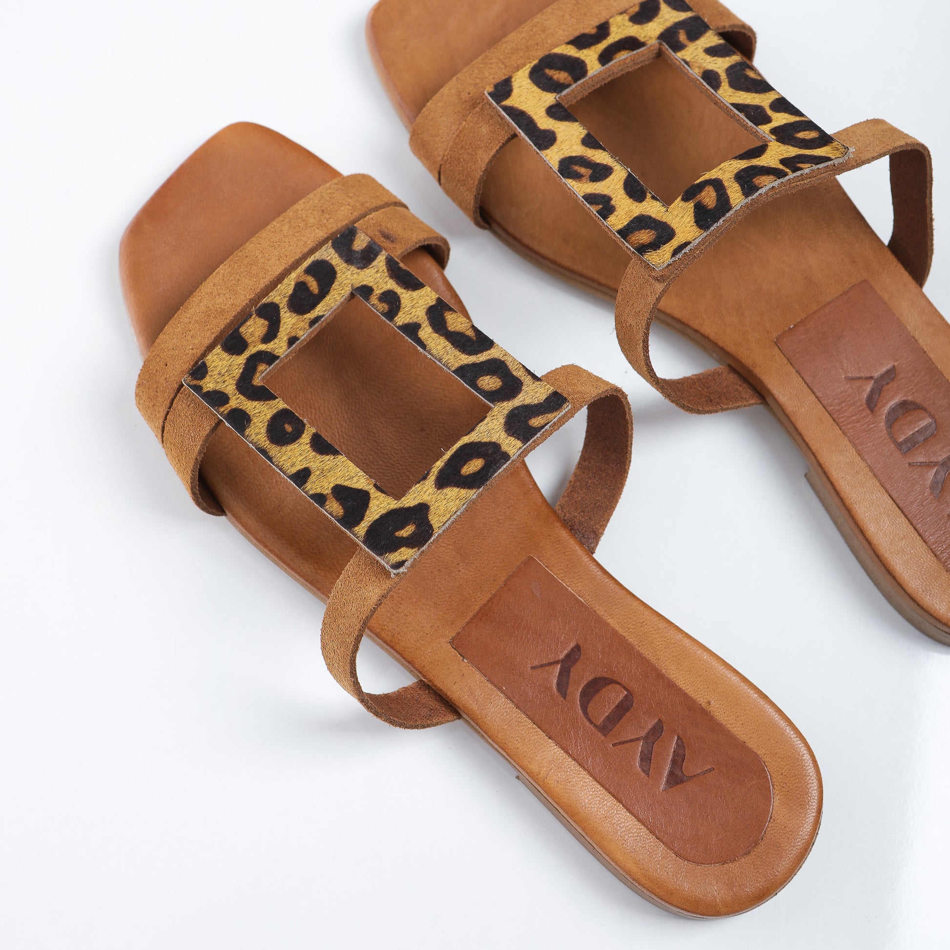 Carino Cuir Camel & Leopard